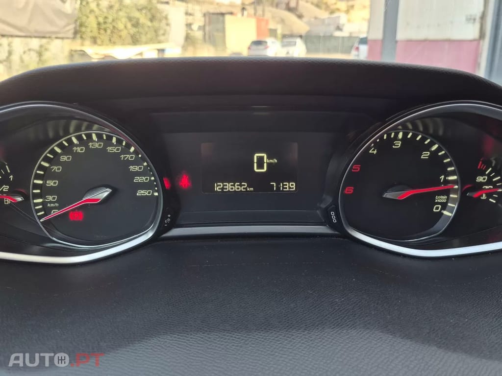 Peugeot 308 SW 1.6 BlueHDi Allure J17