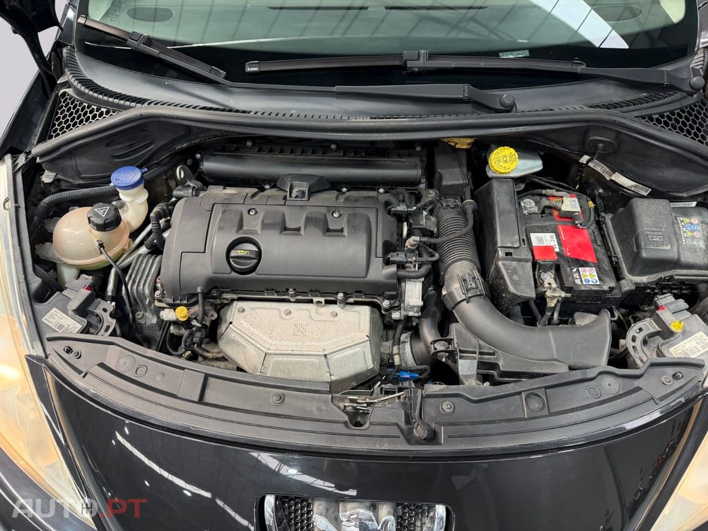 Peugeot 207 CC 1.6 VTi Active