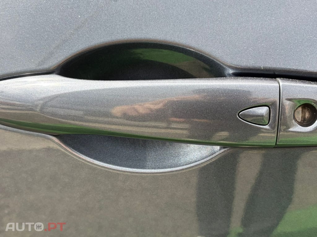 Nissan Micra 1.0 N-Connecta