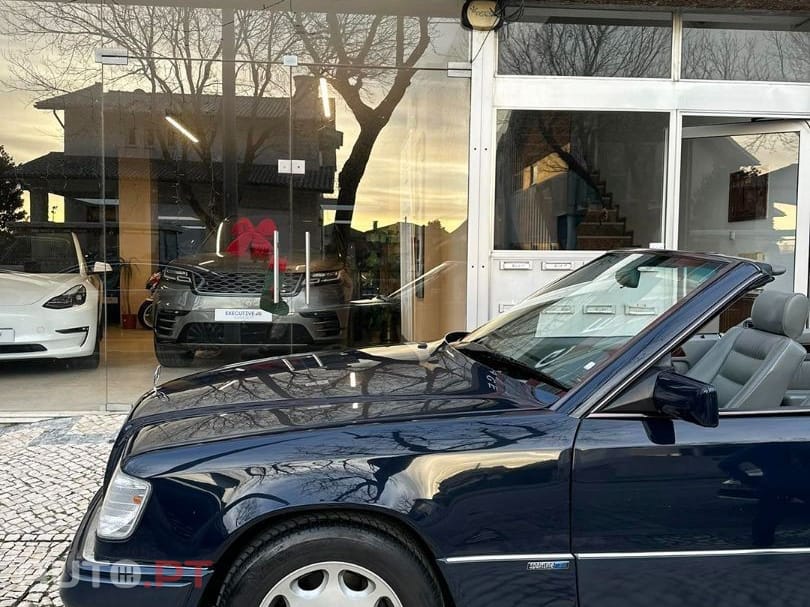 Mercedes-Benz 300 CE-24 Cabriolet