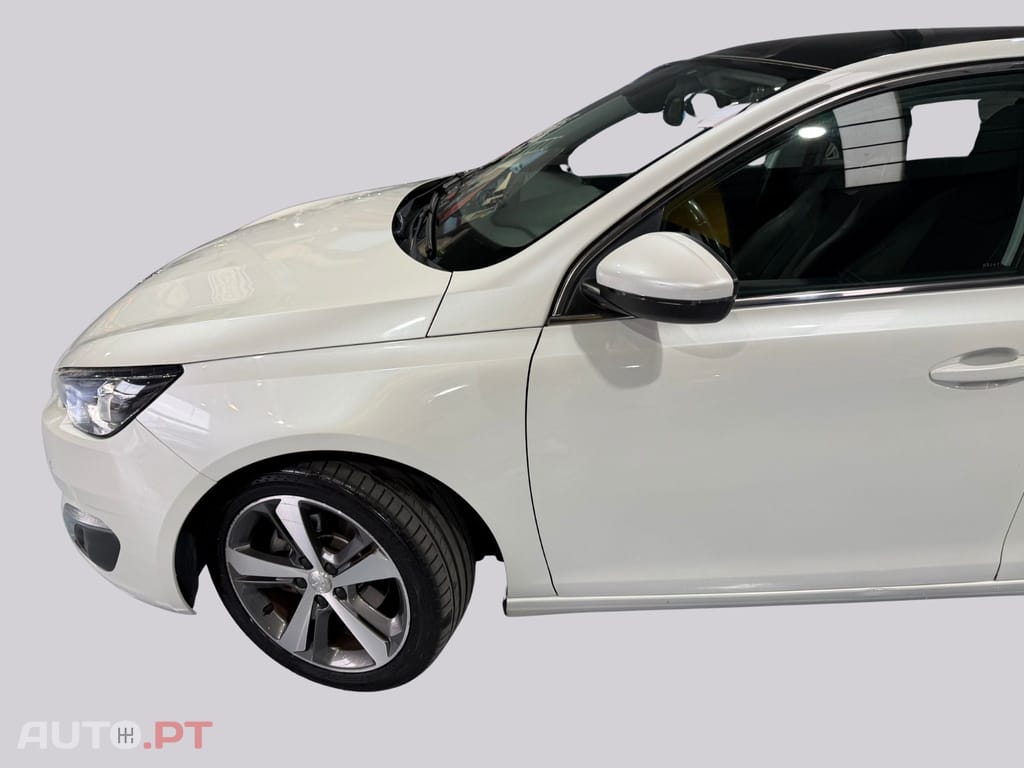Peugeot 308 1.2  Feline