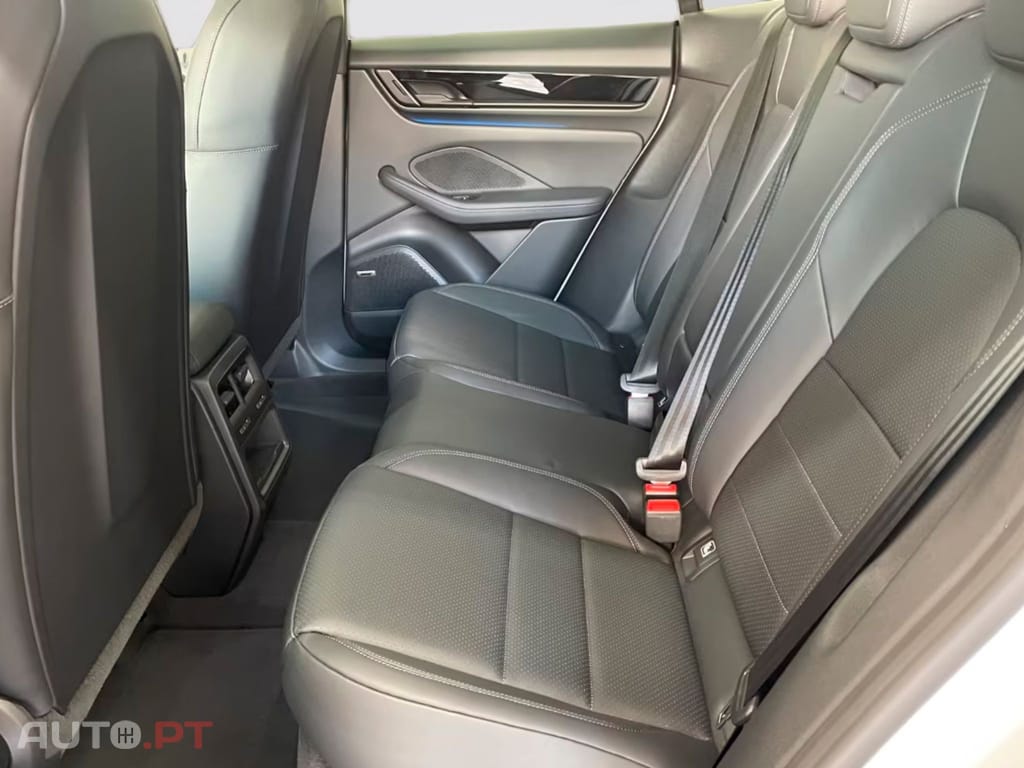 Porsche Macan I.V.A DEDUTIVEL Bose