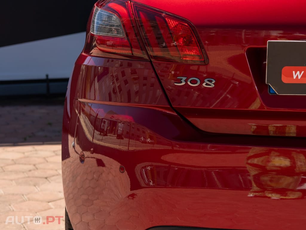 Peugeot 308 1.5 BlueHDi Allure EAT8