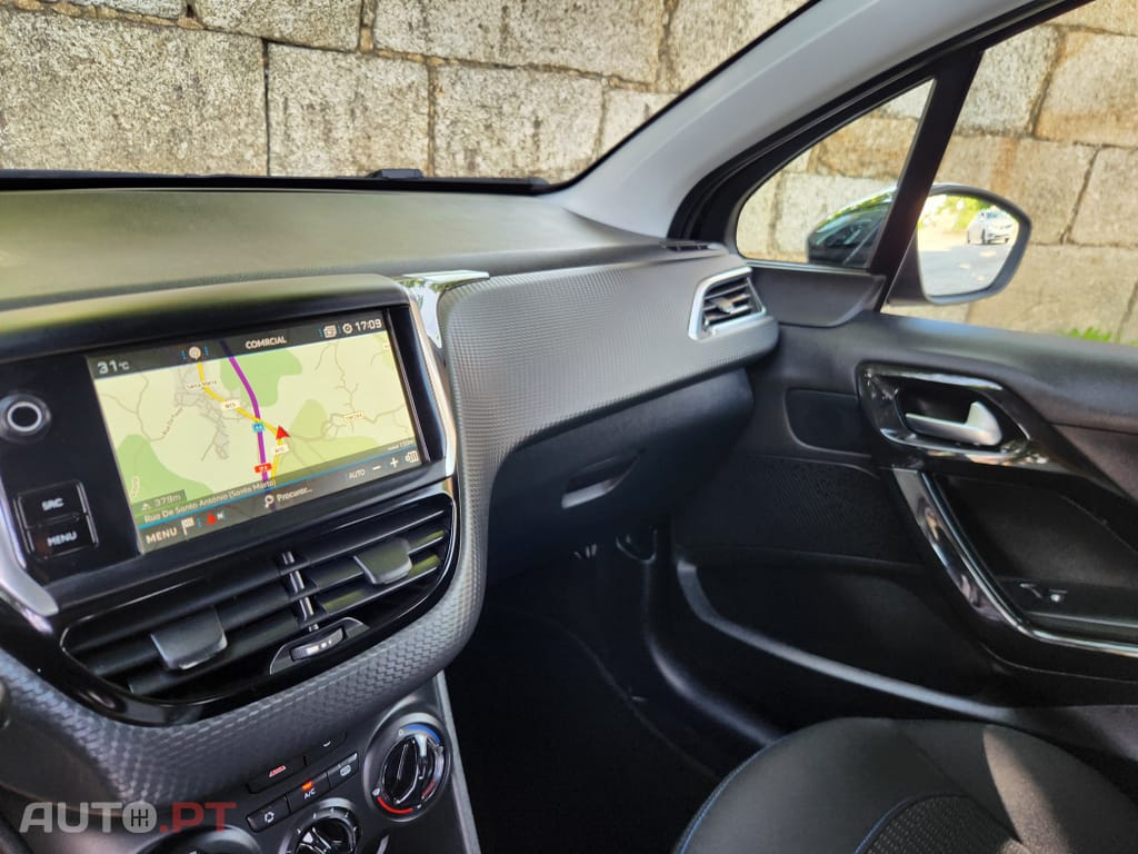 Peugeot 208 1.5 BlueHDi Signature