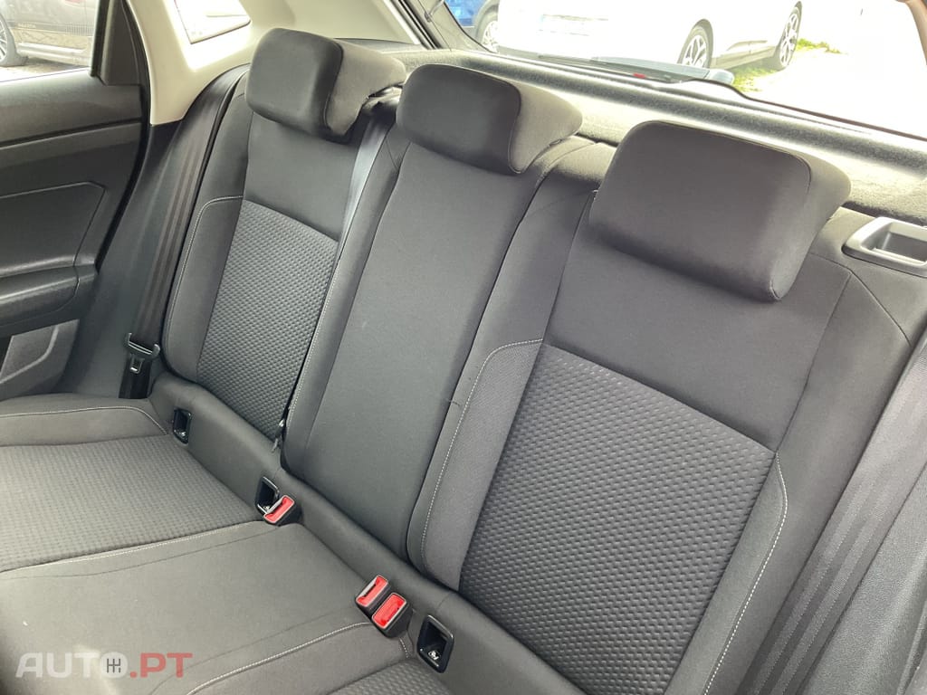 Volkswagen Polo 1.0 Confortline