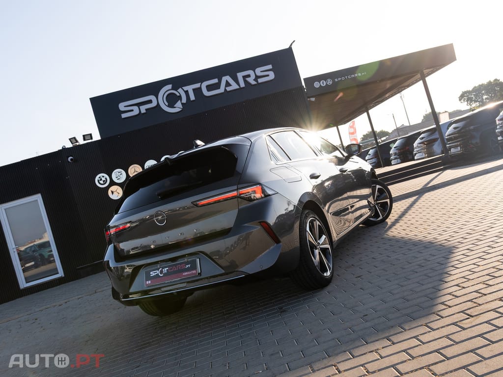 Opel Astra 1.5 D Elegance