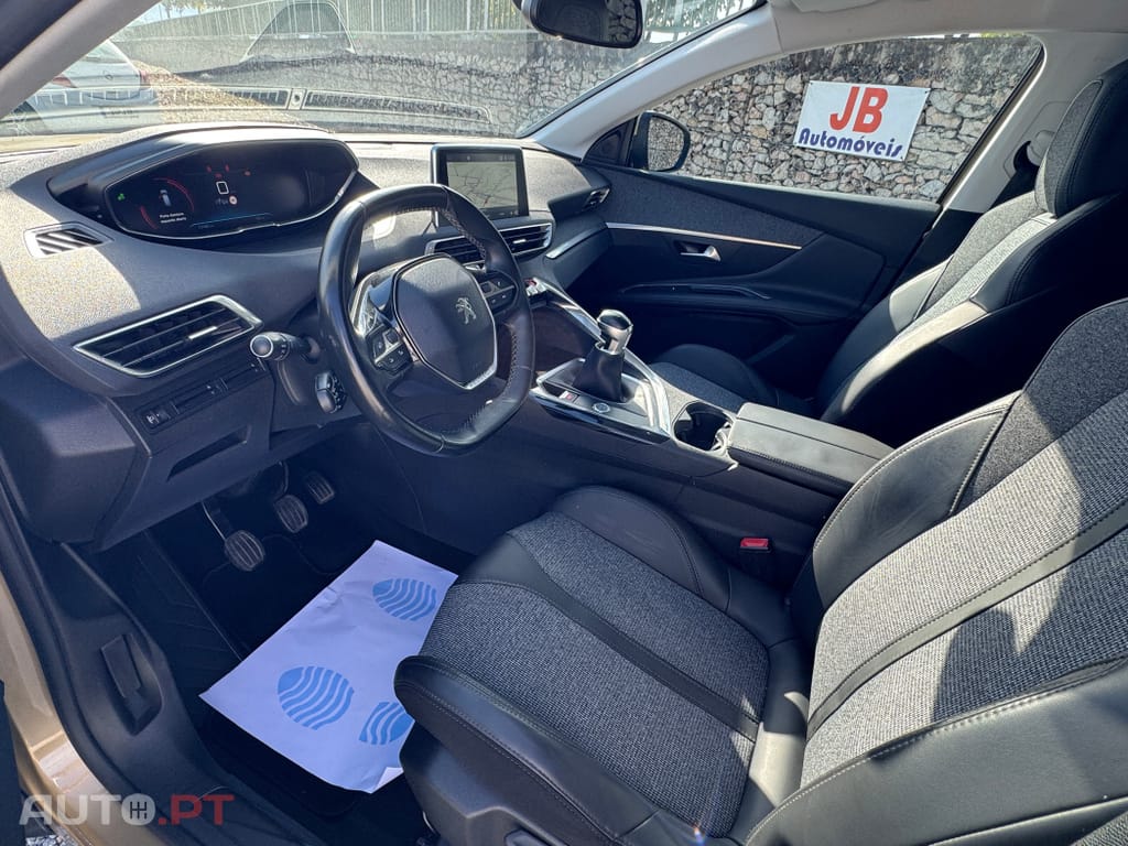 Peugeot 3008 1.2 PureTech Allure