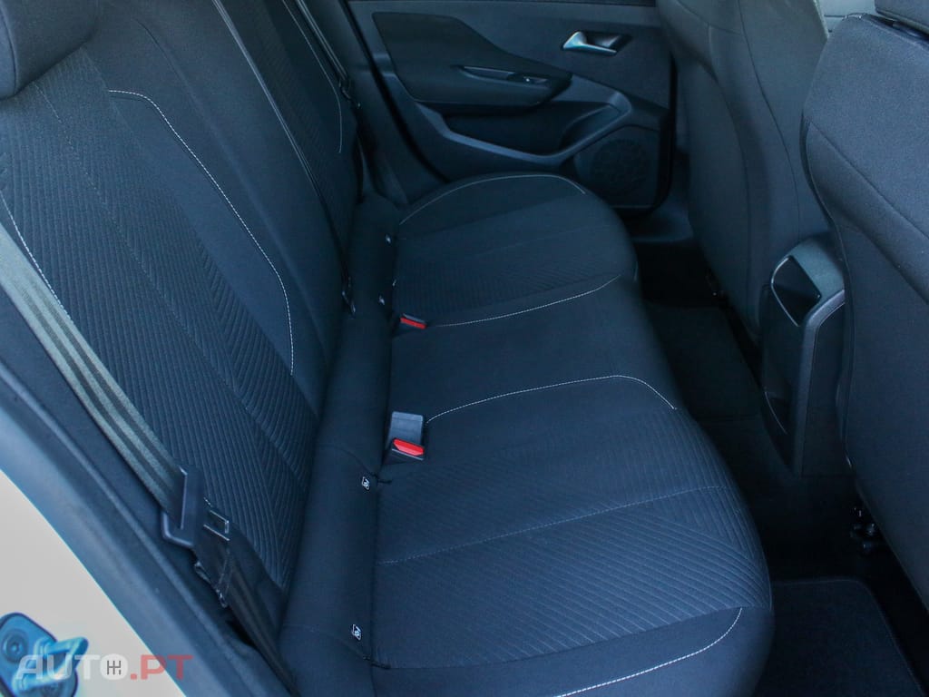 Peugeot 308 PureTech 130 EAT8 Active Pack