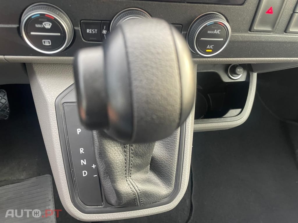 Volkswagen Caravelle 2.0 TDI Comfortline DSG