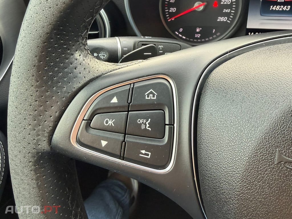 Mercedes-Benz C 250 d AMG Line 4-Matic Aut.