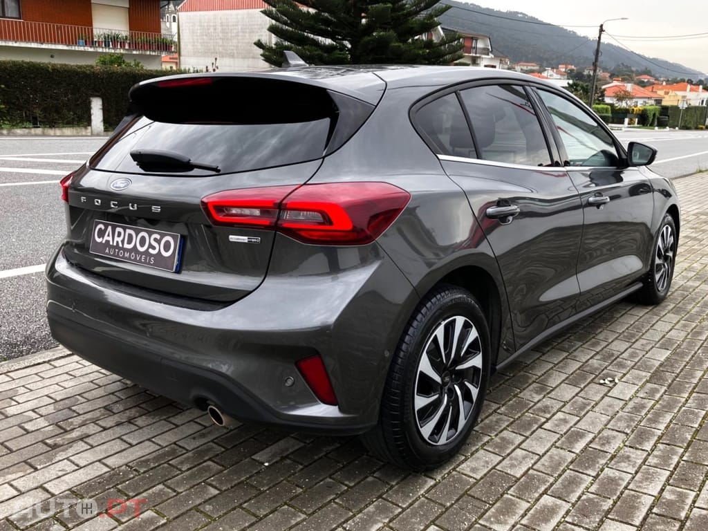 Ford Focus 1.0 EcoBoost Hybrid TITANIUM X