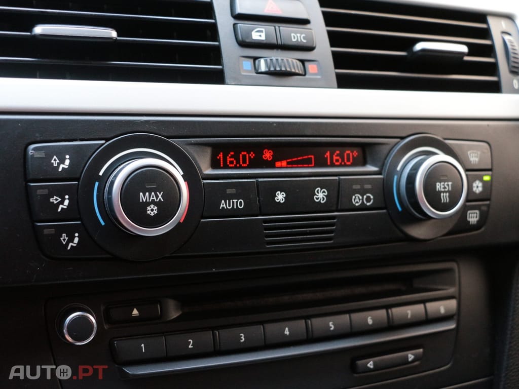BMW 320 d Touring Navigation Sport
