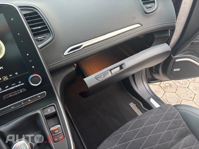 Renault Grand Scénic BLUE dCi 150 BLACK EDITION