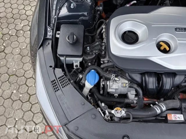 Kia Optima 2.0 CVVT PHEV