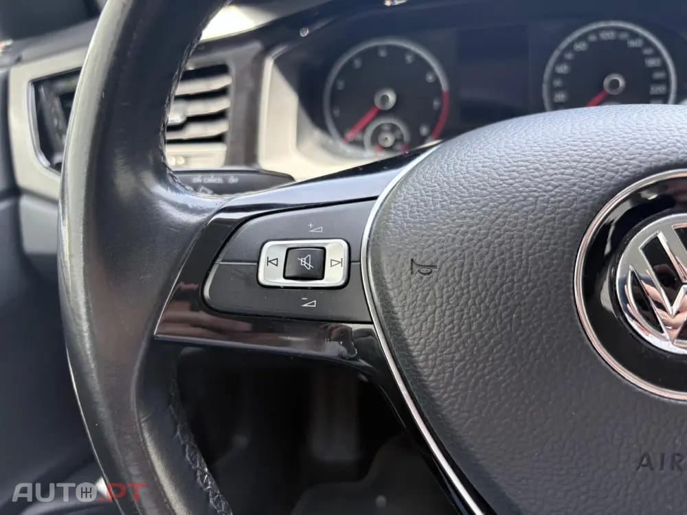 Volkswagen Polo 1.0 Confortline