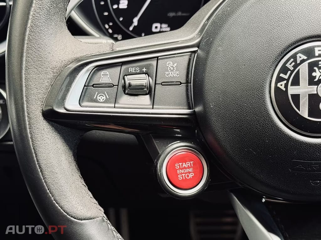 Alfa Romeo Giulia 2.9 Bi-Turbo Quadrifoglio AT8