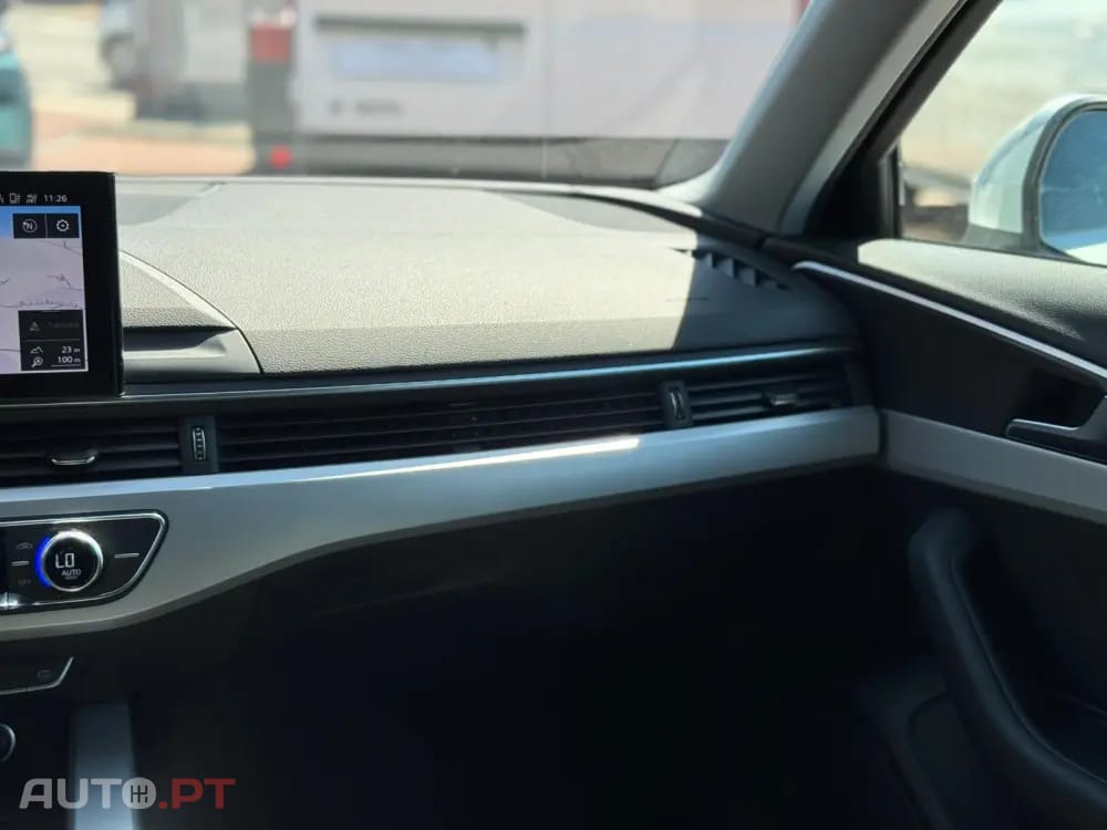 Audi A4 2.0 TDI multitronic Business Line