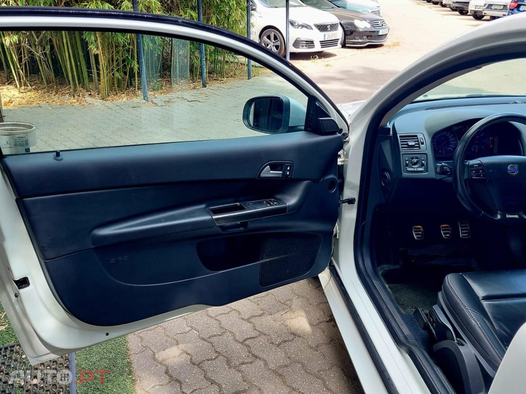 Volvo C30 1.6 D R-Design