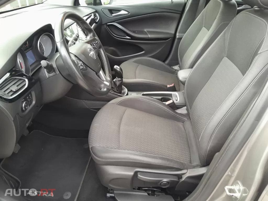 Opel Astra 1.6 CDTi Selection 110Cv