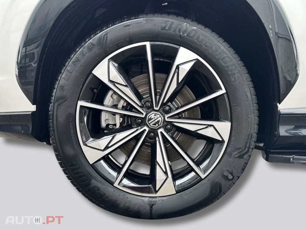 MG EHS PHEV Luxury 