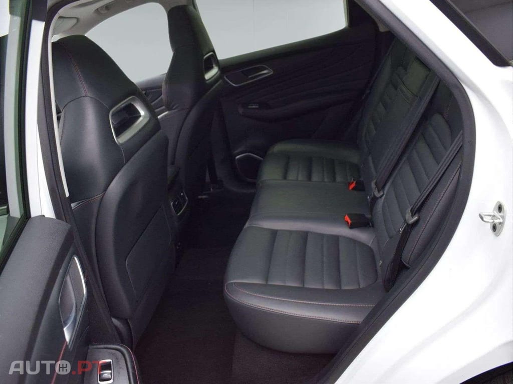 MG EHS 1.5 T-GDI PHEV LUXURY