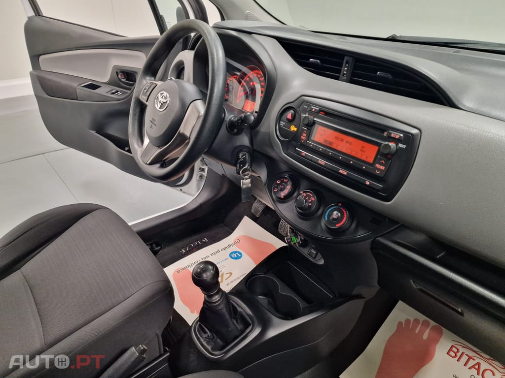 Toyota Yaris BIZZ 1.4 D-4D 90CV IVA DEDUTIVEL