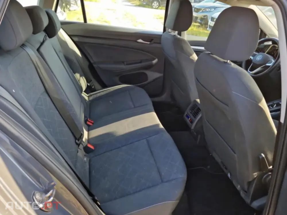 Volkswagen Golf Variant 1.0 eTSI Life DSG