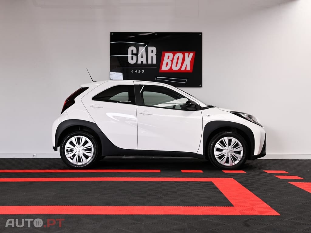 Toyota Aygo X 1.0 Play CVT