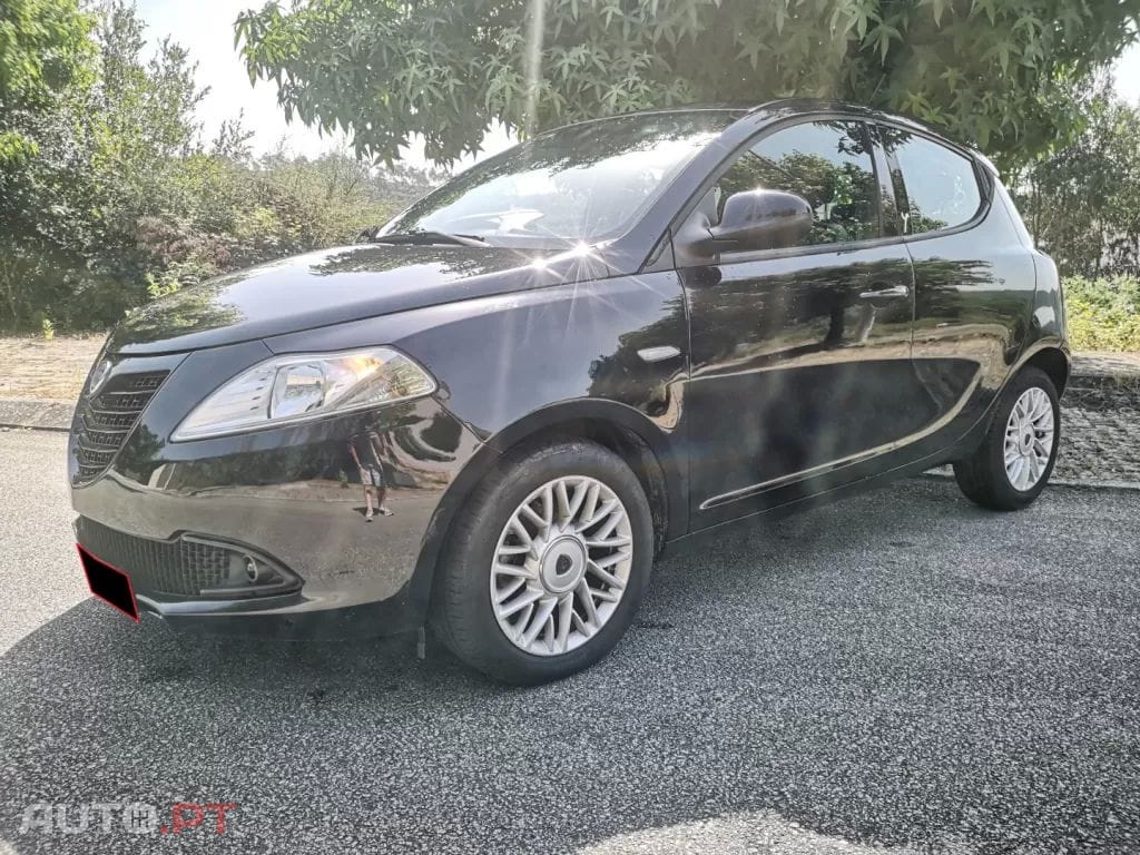 Lancia Ypsilon 1.2 S&S Gold