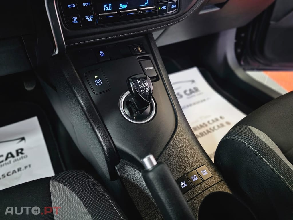 Toyota Auris Hybrid 1.8 HSD Exclusive