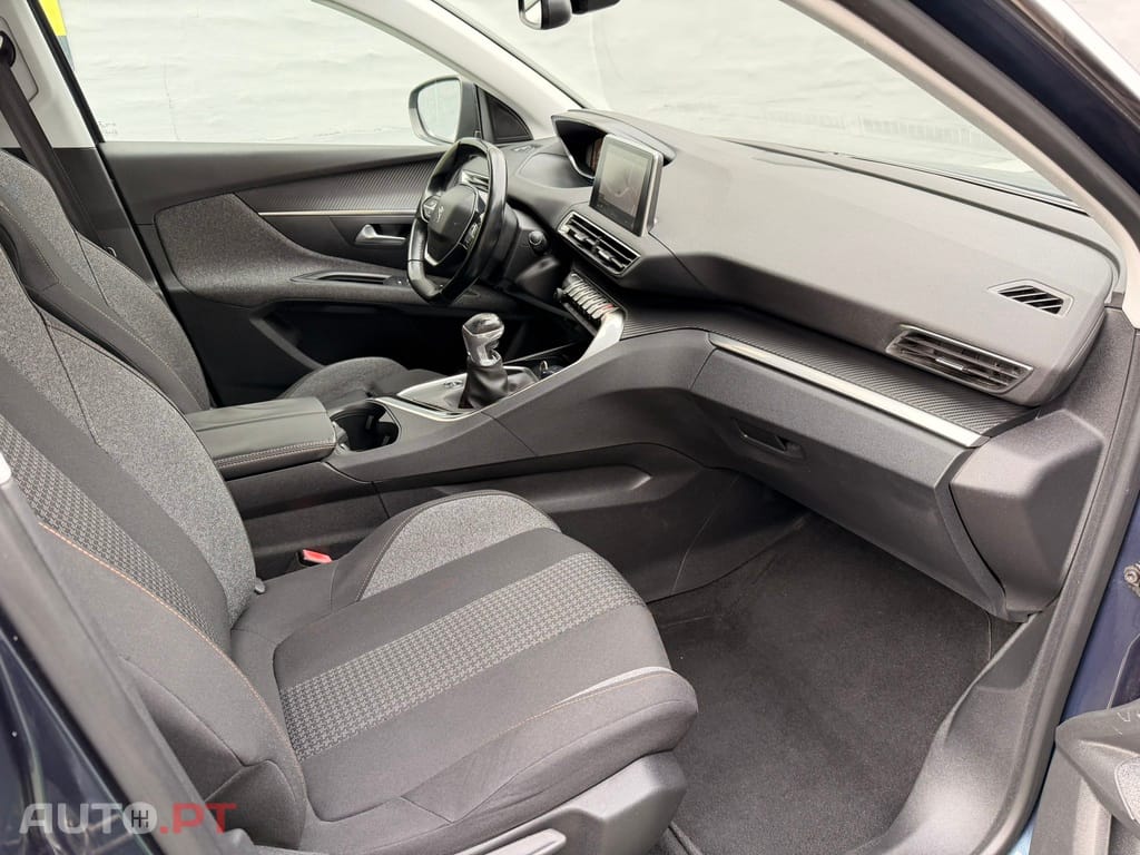 Peugeot 5008 1.5 HDI Allure 130cv 7 Lugares