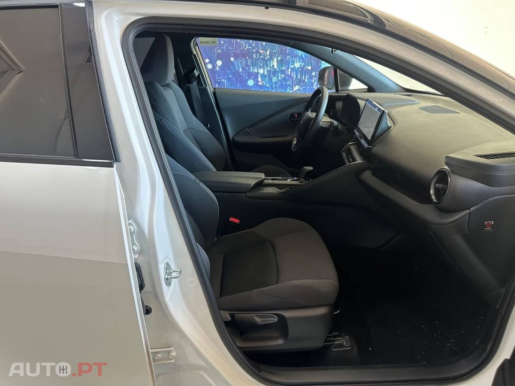 Toyota C-HR 1.8 Hybrid TeamPlayer