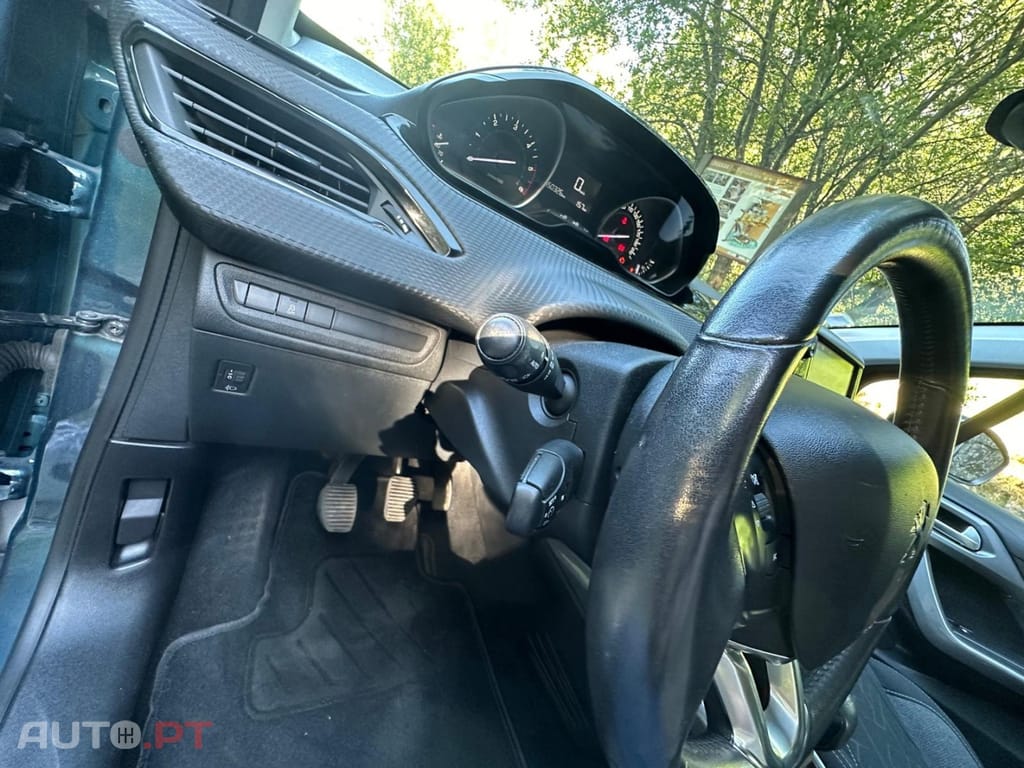 Peugeot 2008 1.6 e-HDi Active