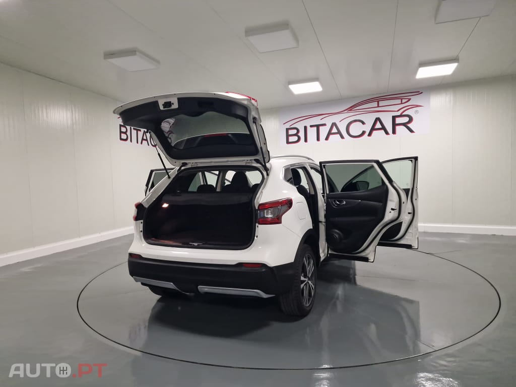 Nissan Qashqai 1.5 dCi N-Connecta