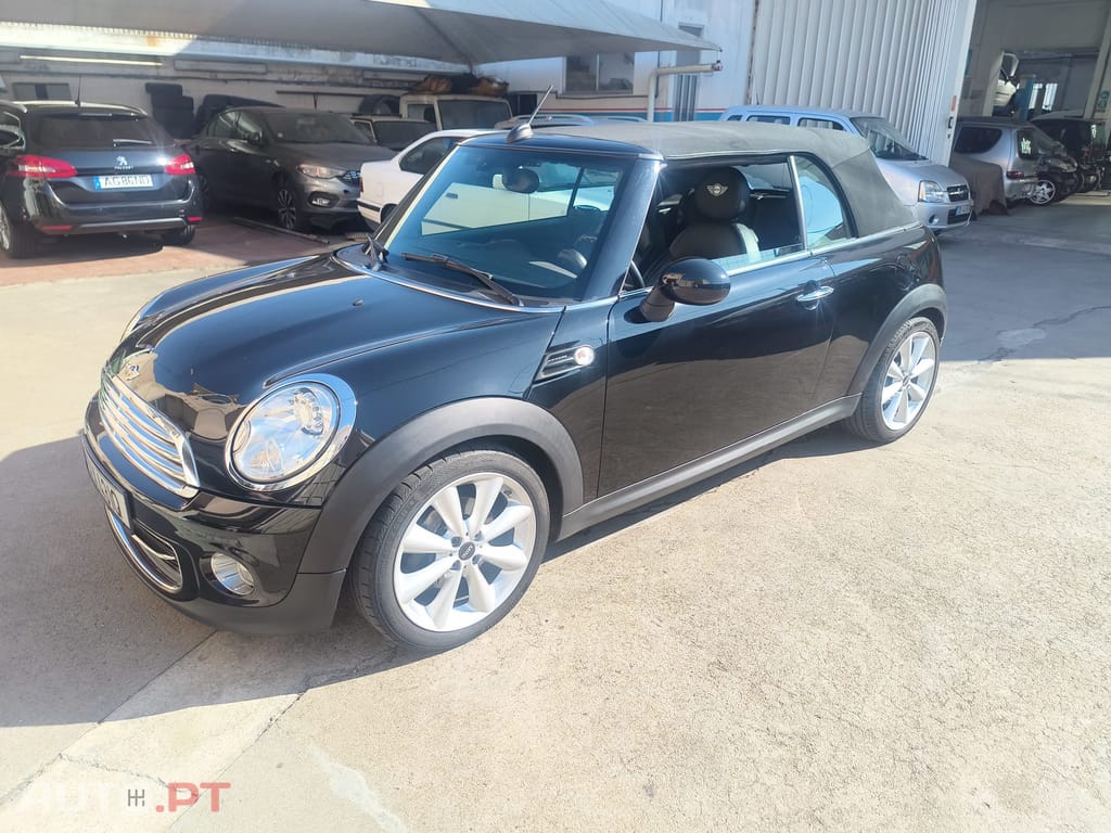 MINI Cooper R57 2015