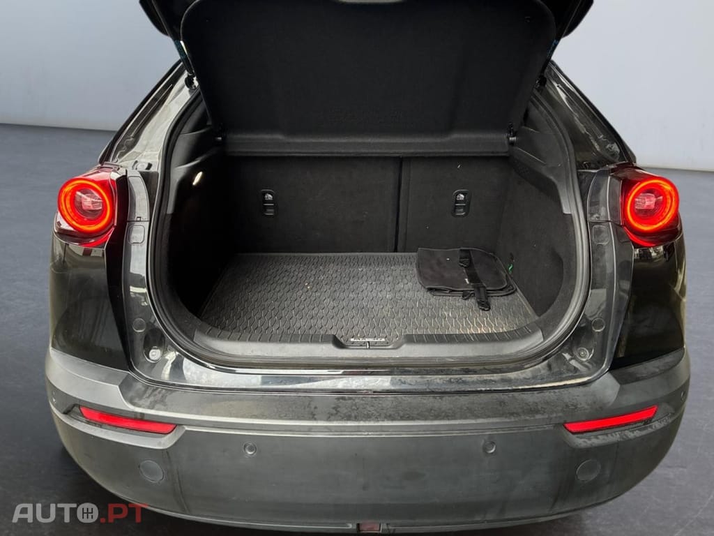 Mazda MX-30 e-Skyactiv Modern Confidence