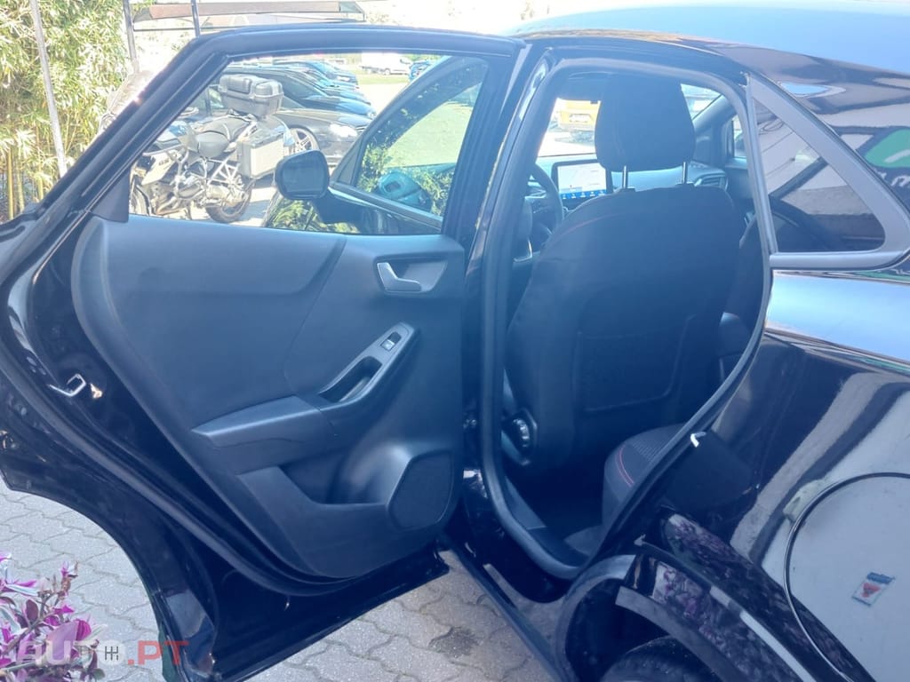 Ford Puma 1.0 EcoBoost MHEV ST-Line