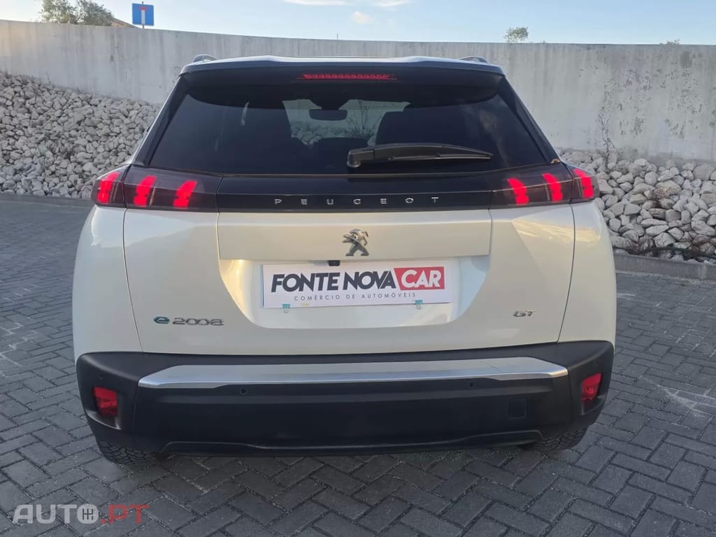 Peugeot E-2008 GT Pack