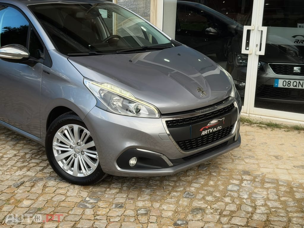Peugeot 208 1.2 PureTech Signature