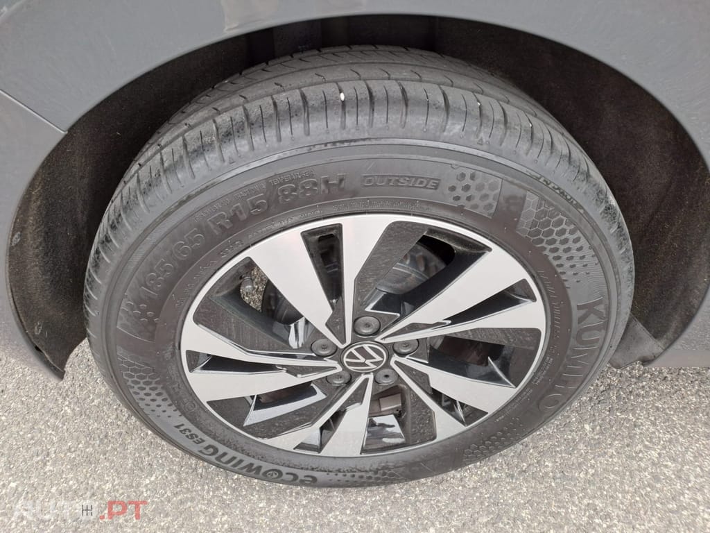 Volkswagen Polo 1.0 Confortline