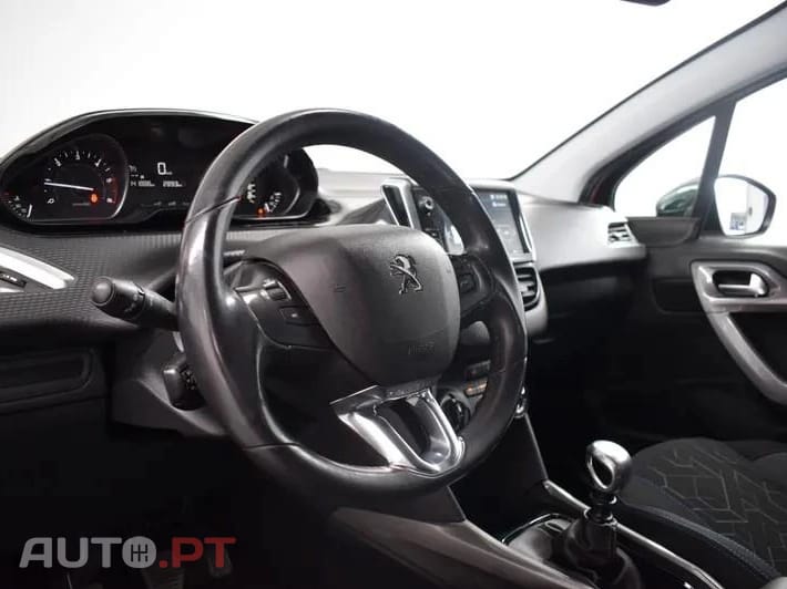 Peugeot 2008 1.5 BlueHDi Style