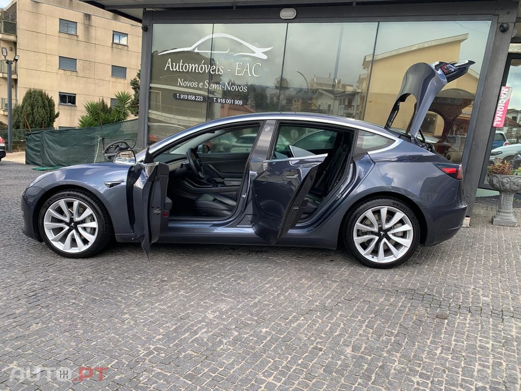 Tesla Model 3 Long-Range Dual Motor AWD