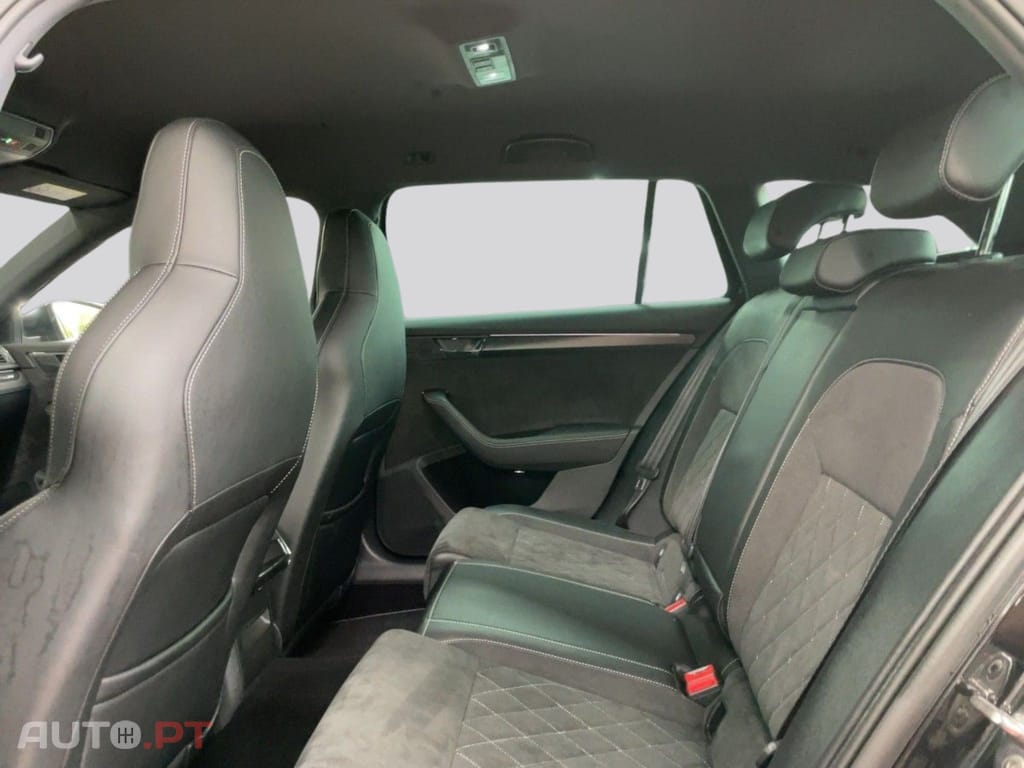 Skoda Superb Break I.V.A DEDUTIVEL 1.4 TSI Sportline iV AHK 
