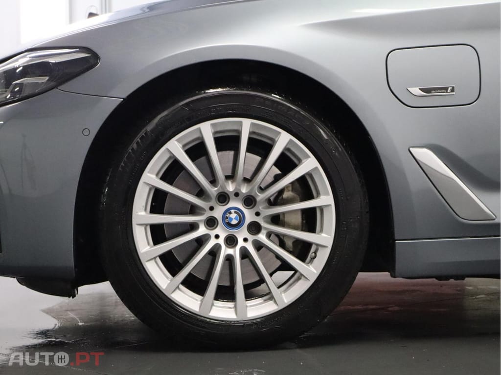 BMW 530 e Auto Line Luxury