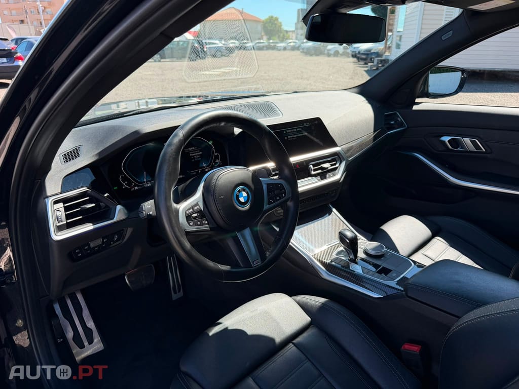 BMW 330 e Touring Pack M Auto