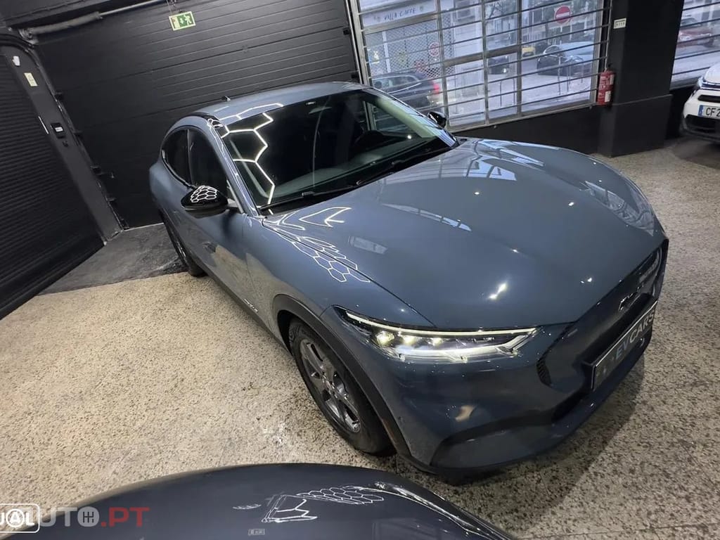 Ford Mustang Mach-E Standard