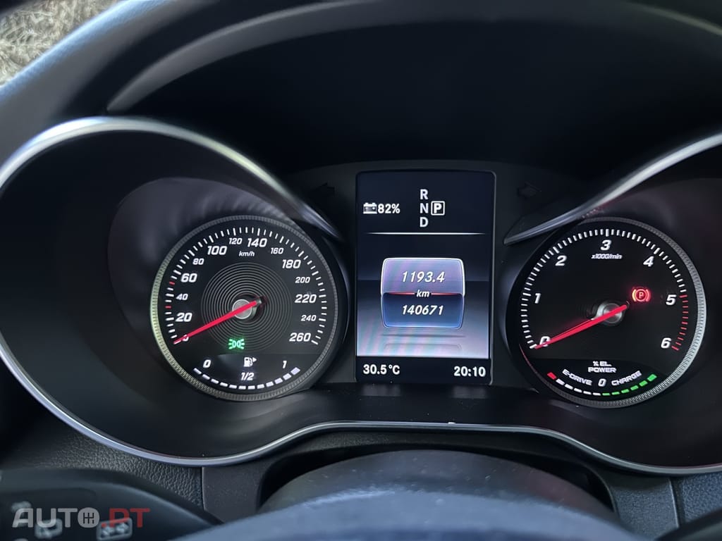 Mercedes-Benz C 300 BlueTEC Hybrid AMG Line