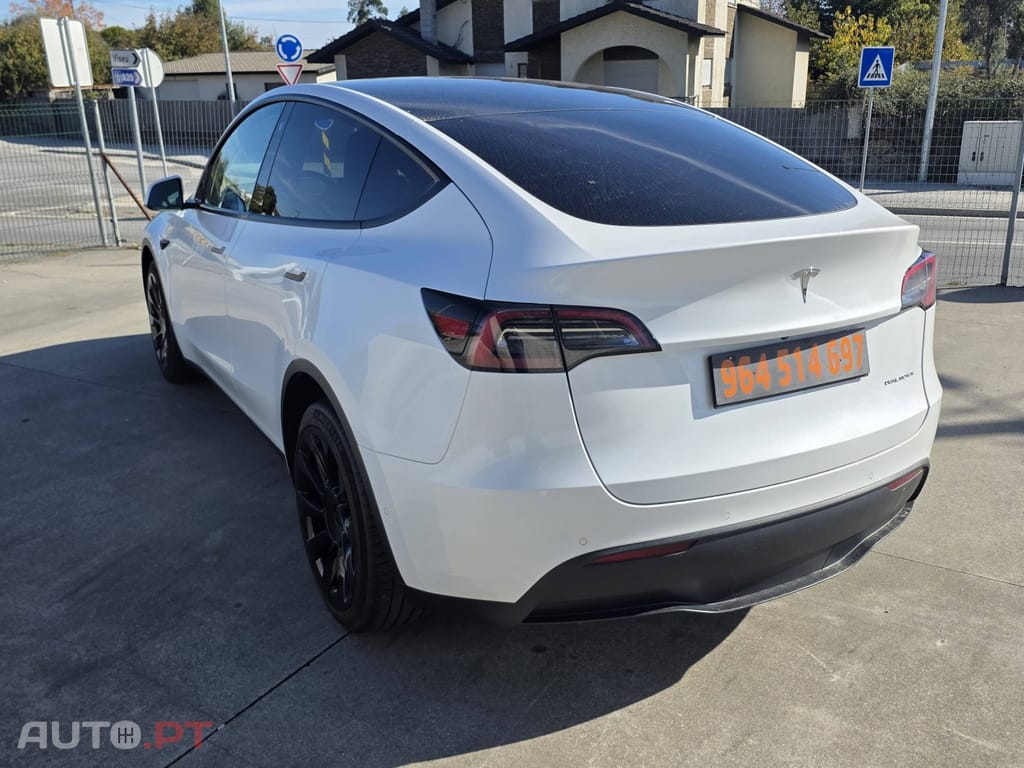 Tesla Model Y Long Range Dual Motor AWD
