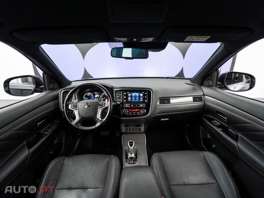 Mitsubishi Outlander 2.4 Instyle