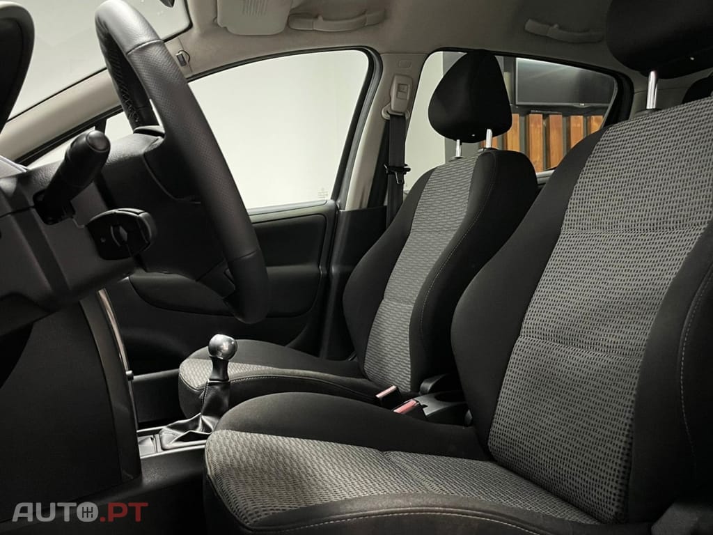 Peugeot 207 1.4 HDi SE Sportium
